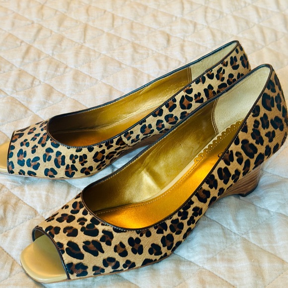 🆕 Franco Sarto Leopard Print Peep Toe Wedges. Size 11, Never worn! 🐆✨🤎💛 - Picture 3 of 8